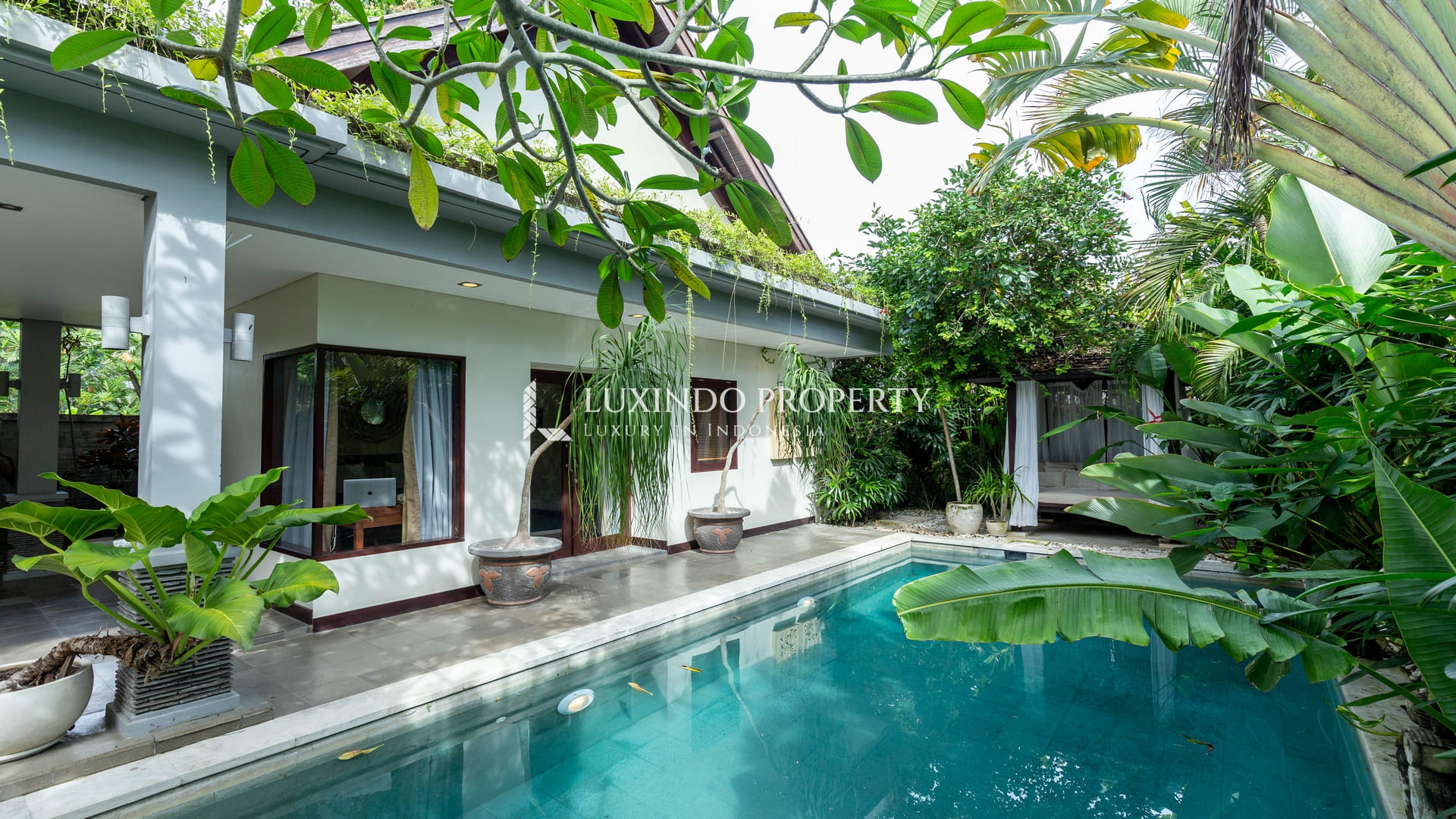 PERERENAN – A TIMELESS 2BR FREEHOLD SANCTUARY WITH ENCLOSED LIVING (FHV511)